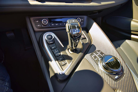Editorial 2019 bmw i8 roadster 36 jp