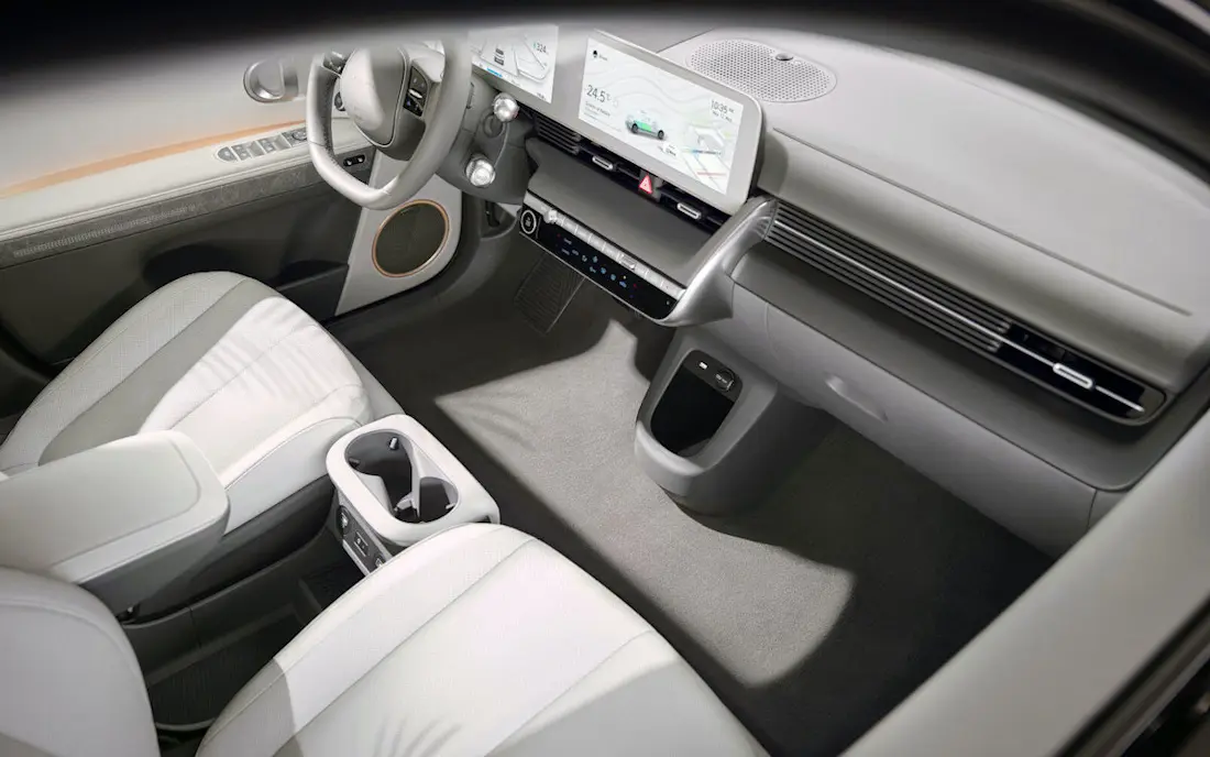 AS24 Ioniq interieur AS24 Ioniq interieur