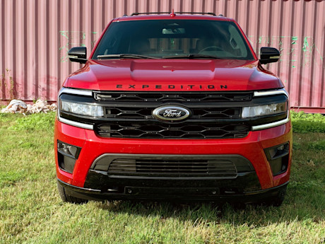 Editorial 2022 ford expedition limited stealth edition 01 mg