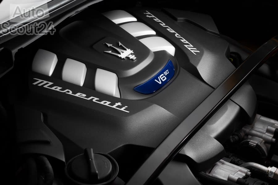 01_MaseratiGrecaleTrofeo_engine(1).jpg