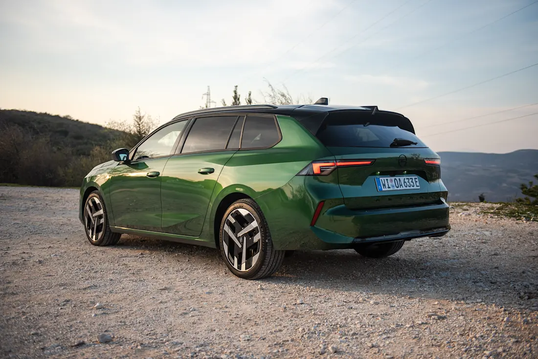 AS24 Opel Astra Sports Tourer Electric img 02