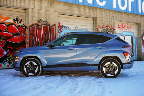Editorial 2024 hyundai kona electric ultimate td 240404 06 jl