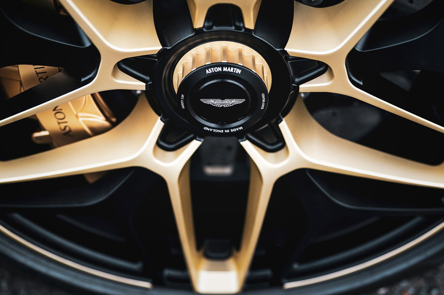 Aston_Martin-DBS_GT_Zagato-2020-1024-14.jpg