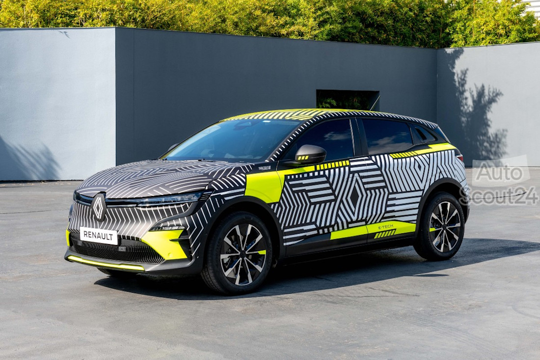 2021__New_Renault_MEGANE_ETECH_Electric_preproduction_3 (1).jpg