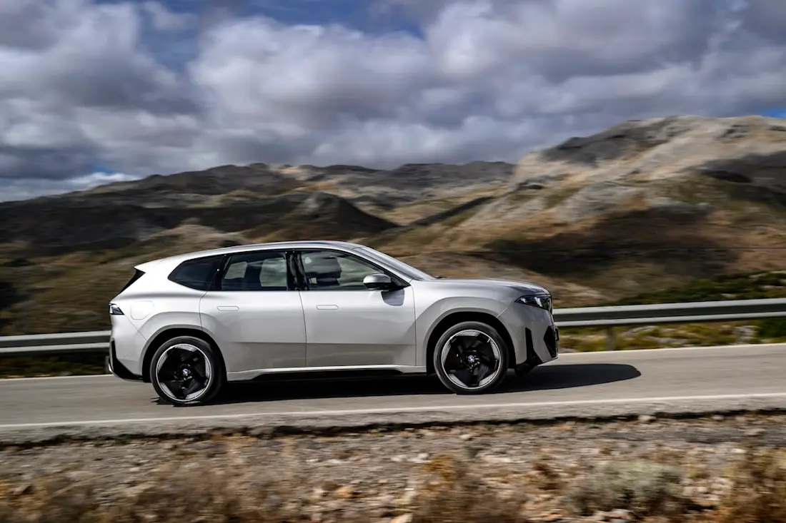 Review-BMW-iX3-2025 05