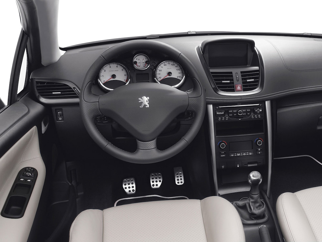 Peugeot 207 CC AS24 3