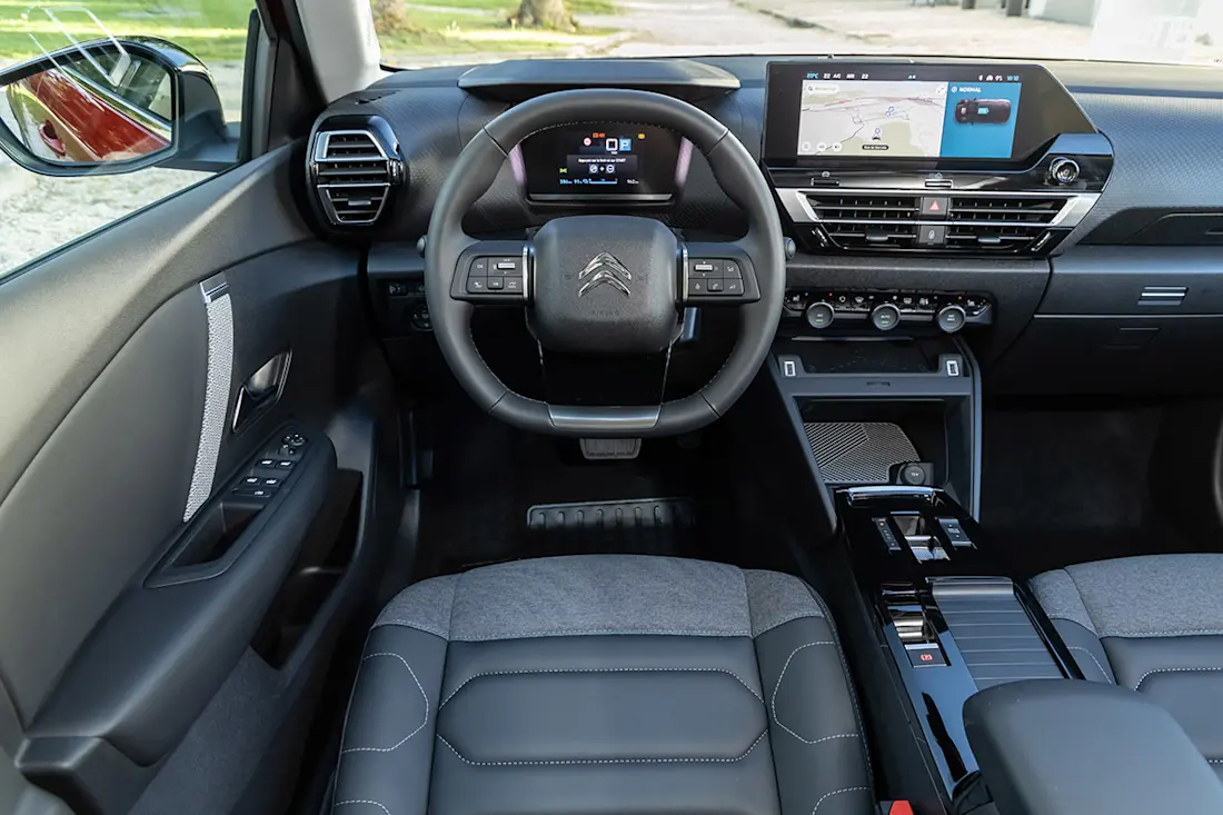 Citroën Ë-C4 X (2023) interior Citroën Ë-C4 X (2023) interior