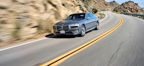 BMW i7 (2023) banner