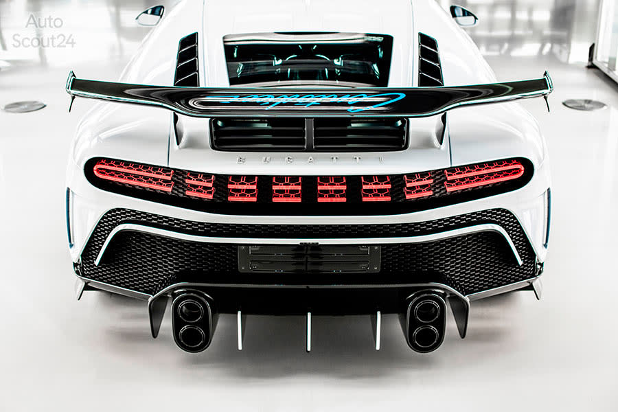 ultimo-Bugatti-Centodieci-2022 (5).jpg