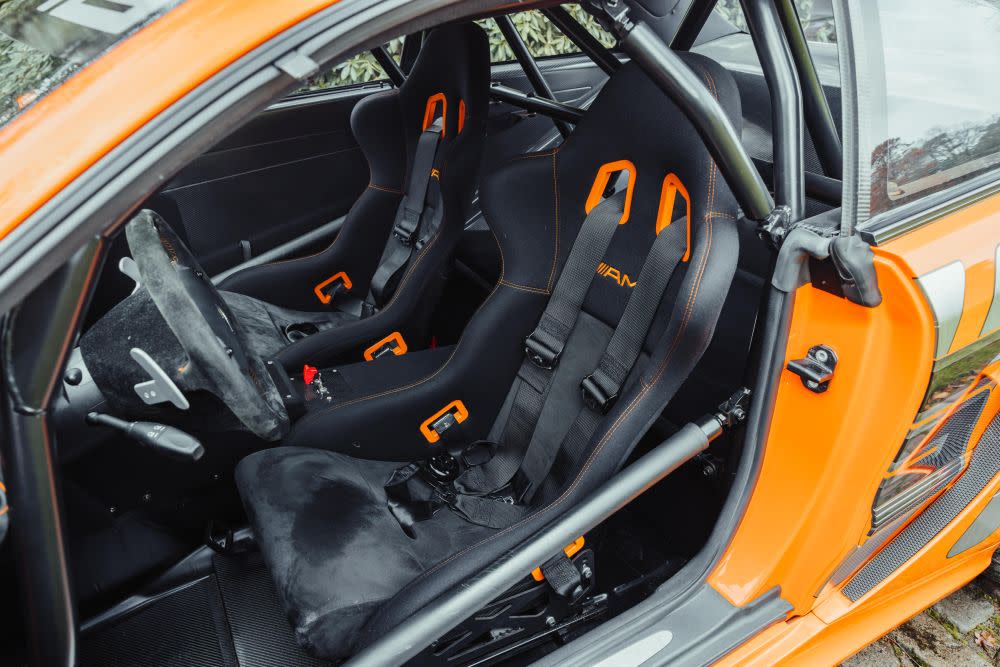 Mercedes-CLK-DTM-AMG-6 (14).jpg