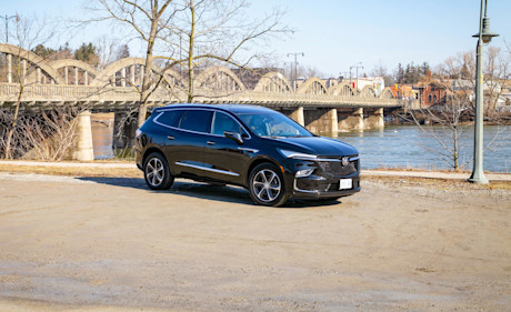 Editorial 2022 buick enclave essence 02 jw