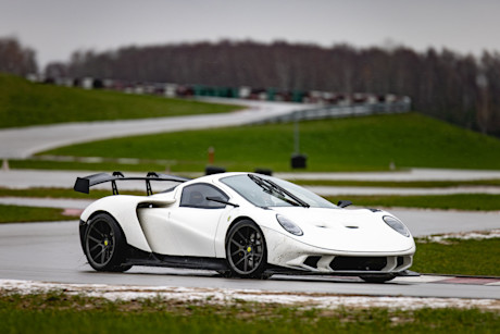  Rhino Racing RR01