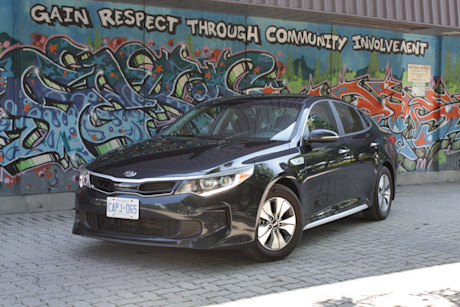 Editorial 2017 kia optima hybrid chase 10002