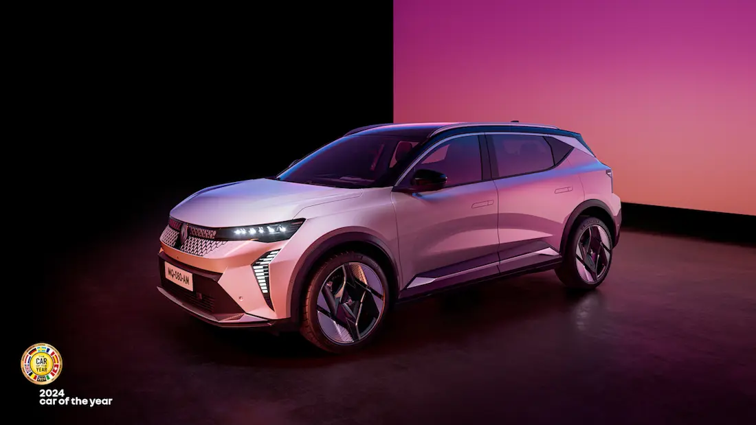 Scenic E-Tech electric voted The Car of the Year 2024 02