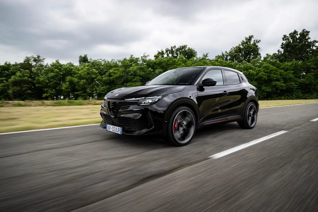 AlfaRomeoJunior-Dynamic