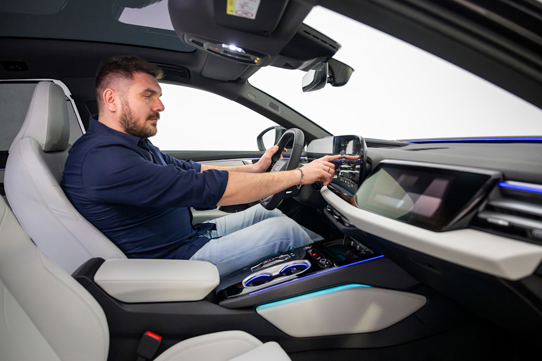 audi-a6-c9-2025-tv-incar