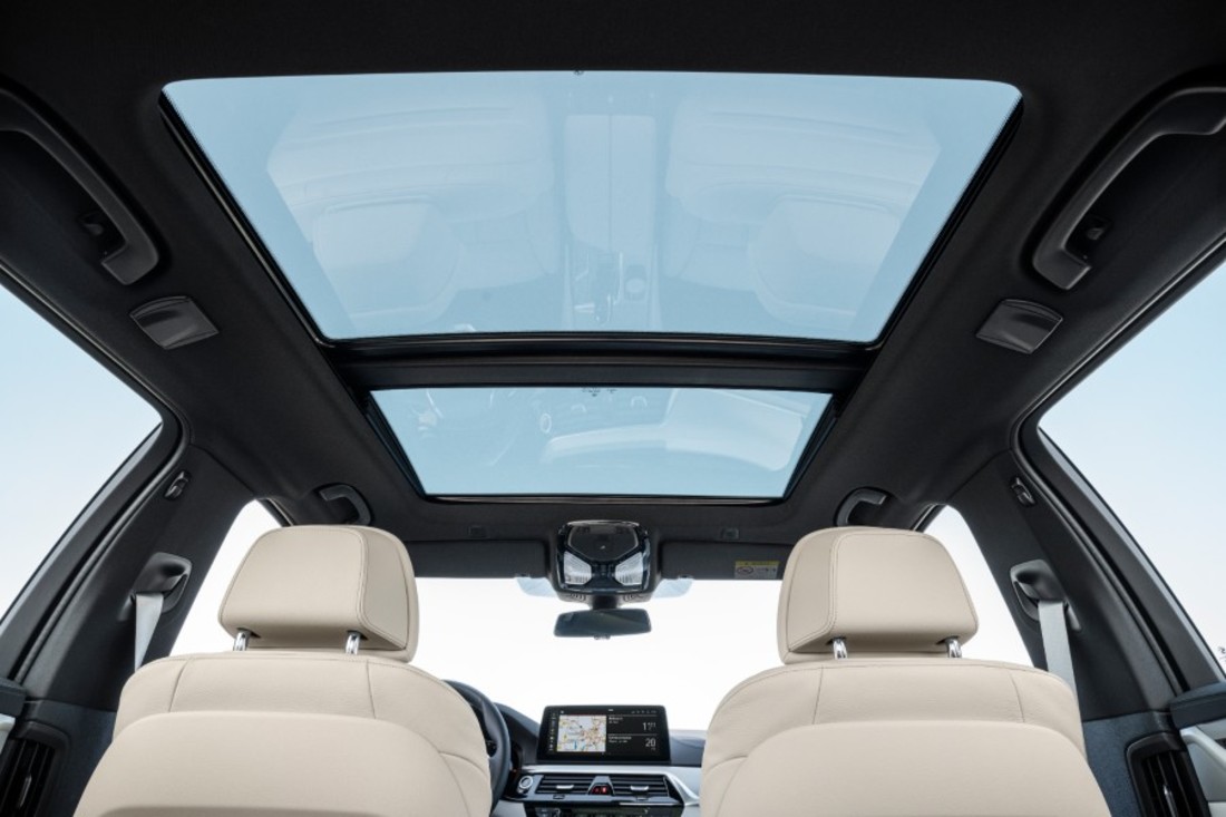 P90389124_highRes_the-new-bmw-530i-tou (1).jpg