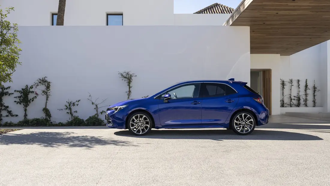 2023-corolla-hatchback-dpl-03