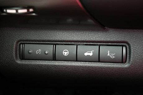 Editorial 2024 nissan pathfinder platinum td 240226 33 jm