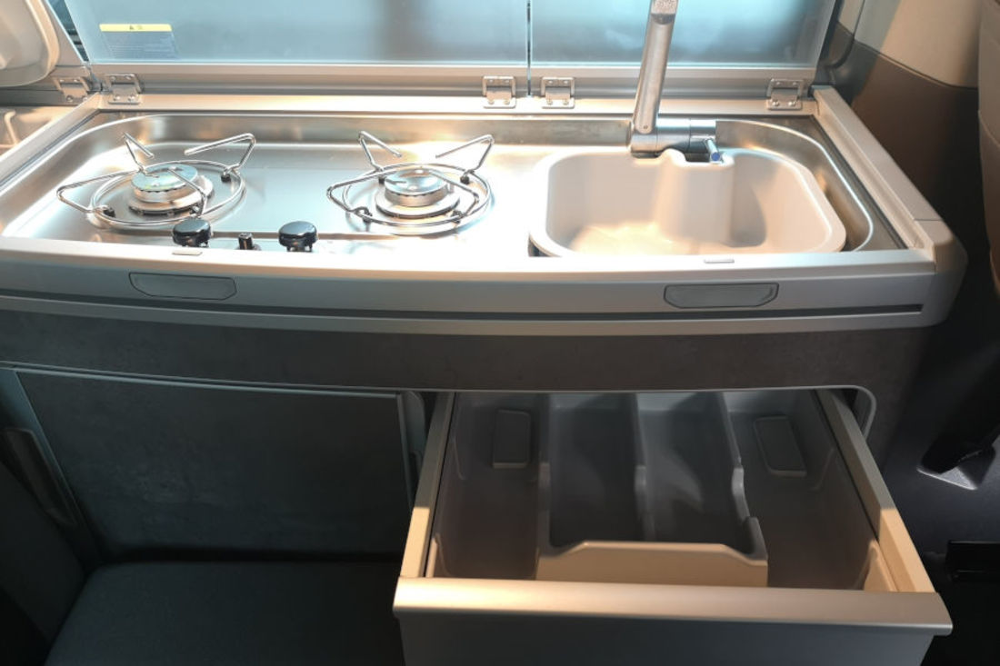 Volkswagen-california-ocean-2023-autoscout24 (39).jpg