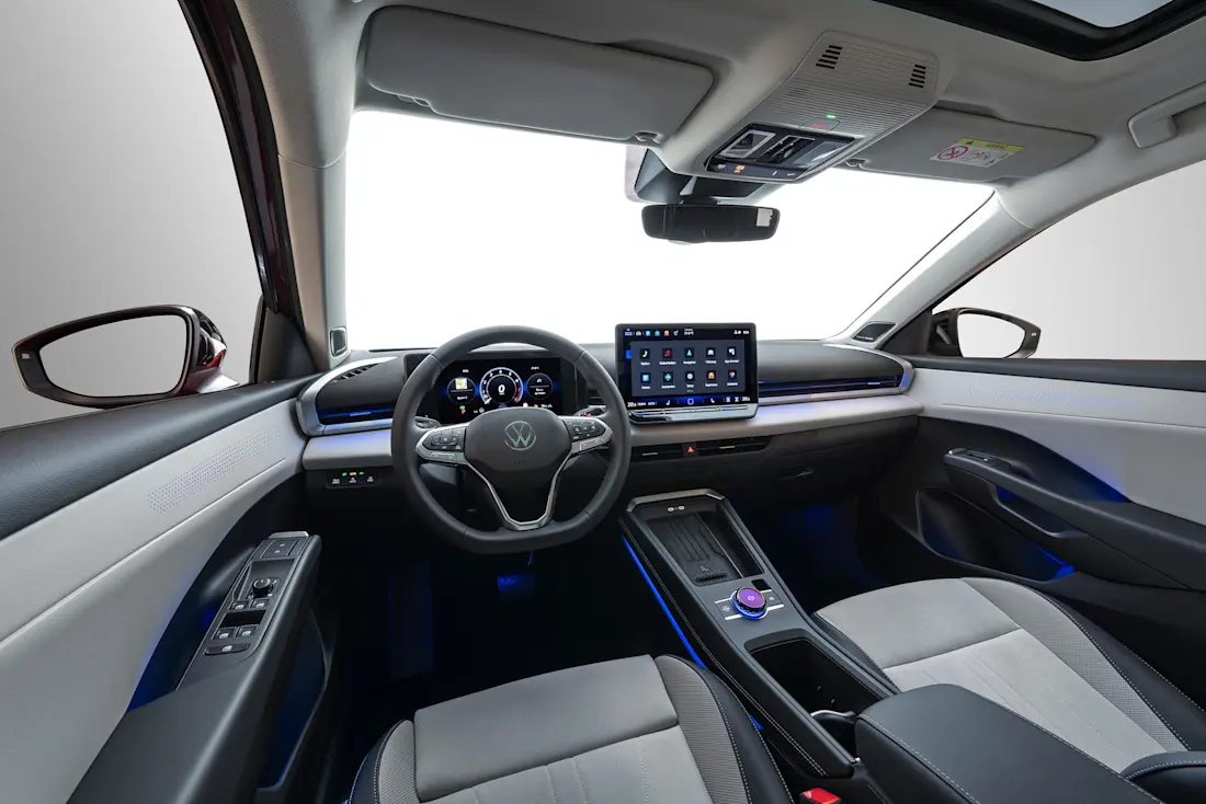 vw-t-roc-cockpit