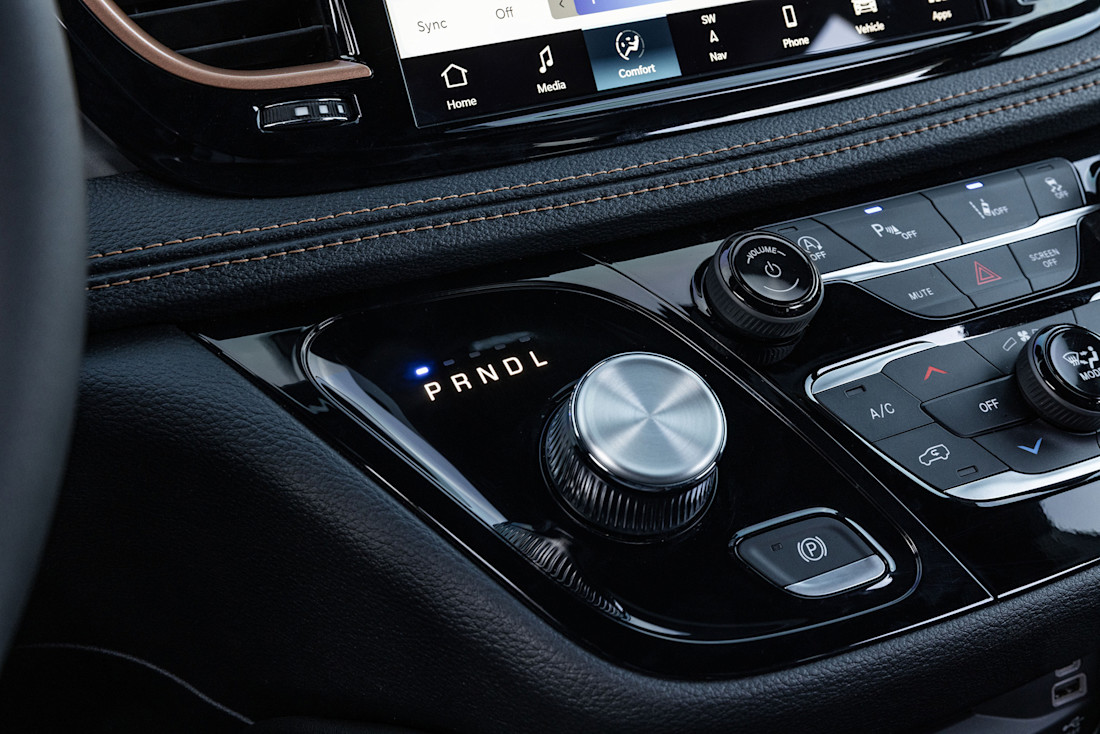2027 Chrysler Pacifica - NF - Chrysler - 260401 - 30.jpg