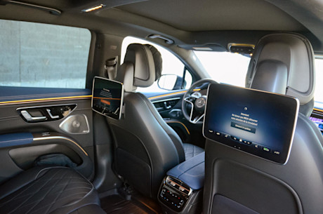 Mercedes-Benz EQS VUS 2023 : essai routier Body Image