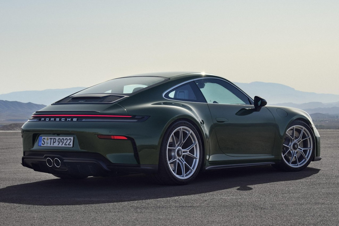 Porsche-911-GT3-Touring-Package-2025 (7).jpg