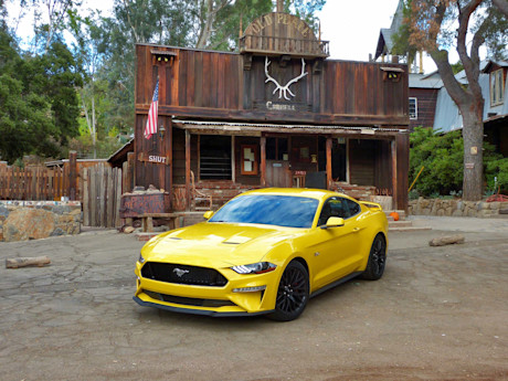 Editorial 2018 ford mustang gt 18 jb