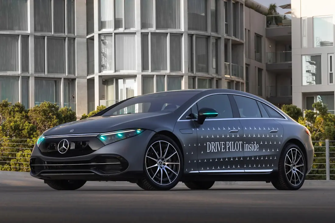 mercedes-eqs-2023-2