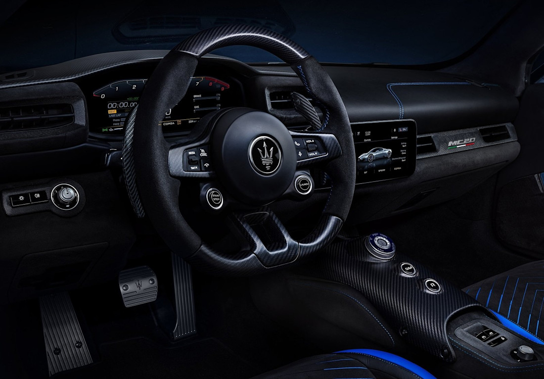 maserati-mc20-interior