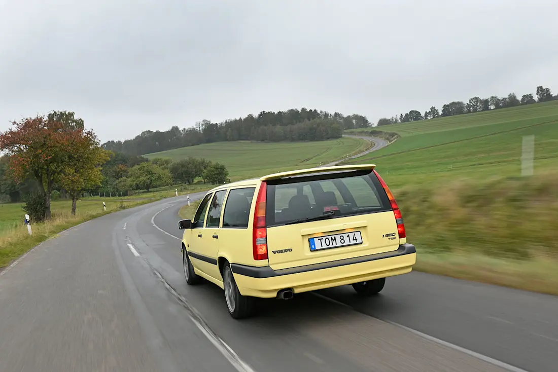 Volvo 850 T5R 1-Outro
