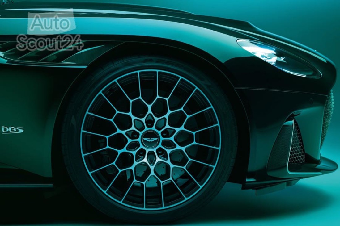 Aston_Martin-DBS770_Ultimate-2024-1600-13.jpg