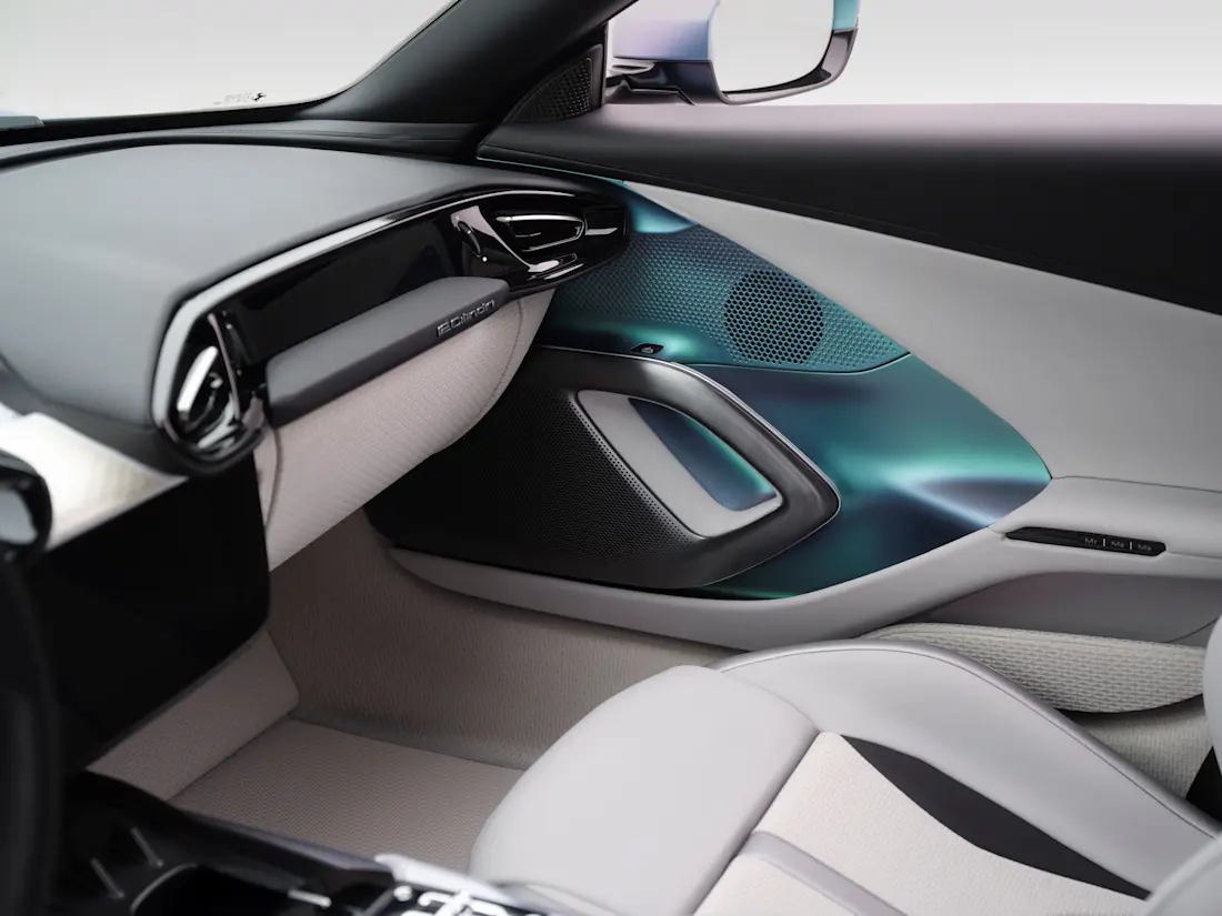 251204 FERRARI5049 72ff7dd0-6da6-4add-bb0b-30bfb3d7cc94