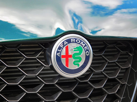 Editorial 2021 alfa romeo giulia ti sport awd 09 sh
