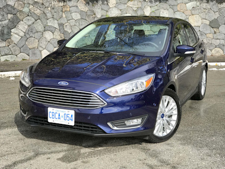 Editorial 2017 ford focus titanium sedan 02 gw