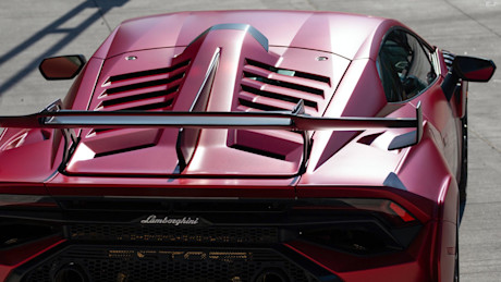 Editorial 2022 lamborghini huracan sto 27 jl cs