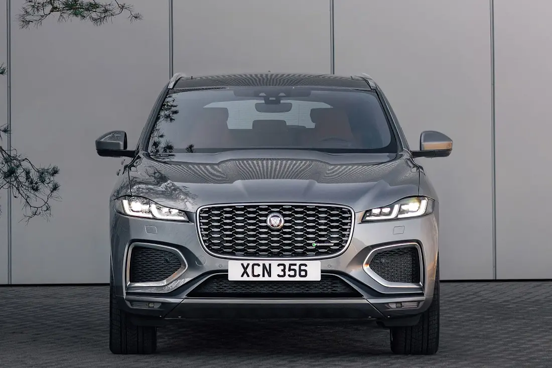 Jaguar-F-Pace-2021-Front