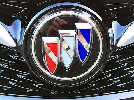 Editorial 2019 buick regal sportback 06 sb