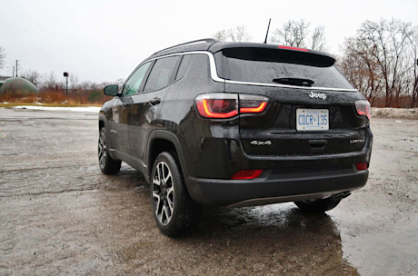 Editorial 2018 jeep compass limited 4x4 09 jm