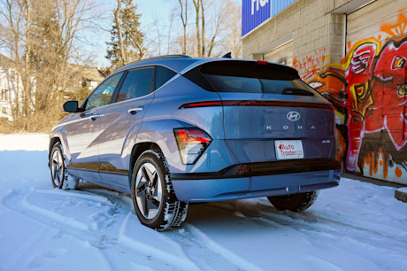 Editorial 2024 hyundai kona electric ultimate td 240404 08 jl