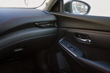 Editorial 2024 nissan sentra sr td 240320 33 jl