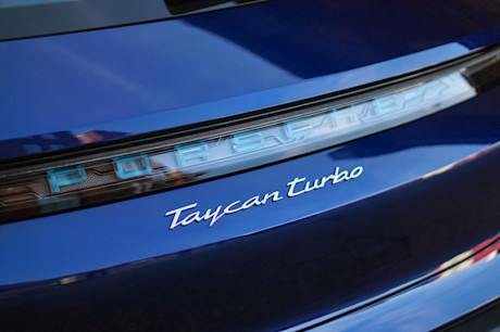 Editorial 2022 porsche taycan turbo cross turismo 18 jl
