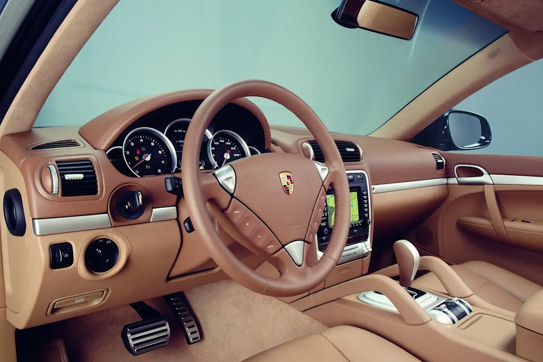 Porsche-Cayenne-9PA-Interior Porsche-Cayenne-9PA-Interior