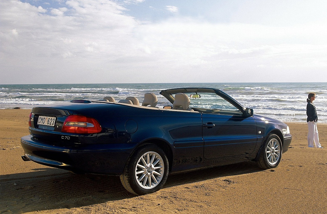 volvo-c70-i-back