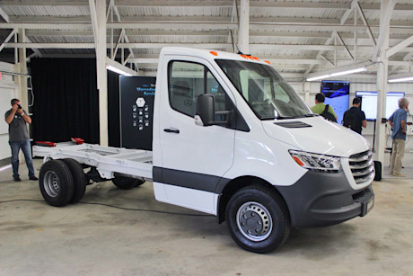 Editorial 2019 mercedes benz sprinter 08 dh