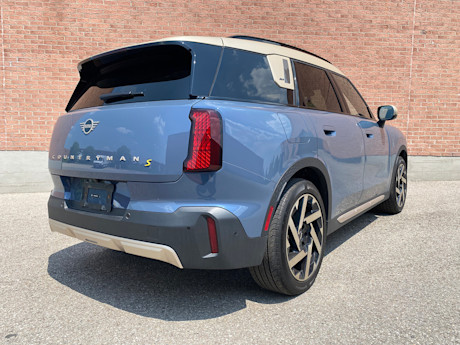 2025 Mini Countryman SE Review Body Image
