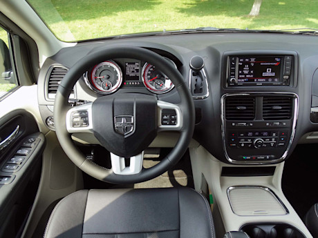 Editorial 2018 dodge grand caravan crew plus 11 jb