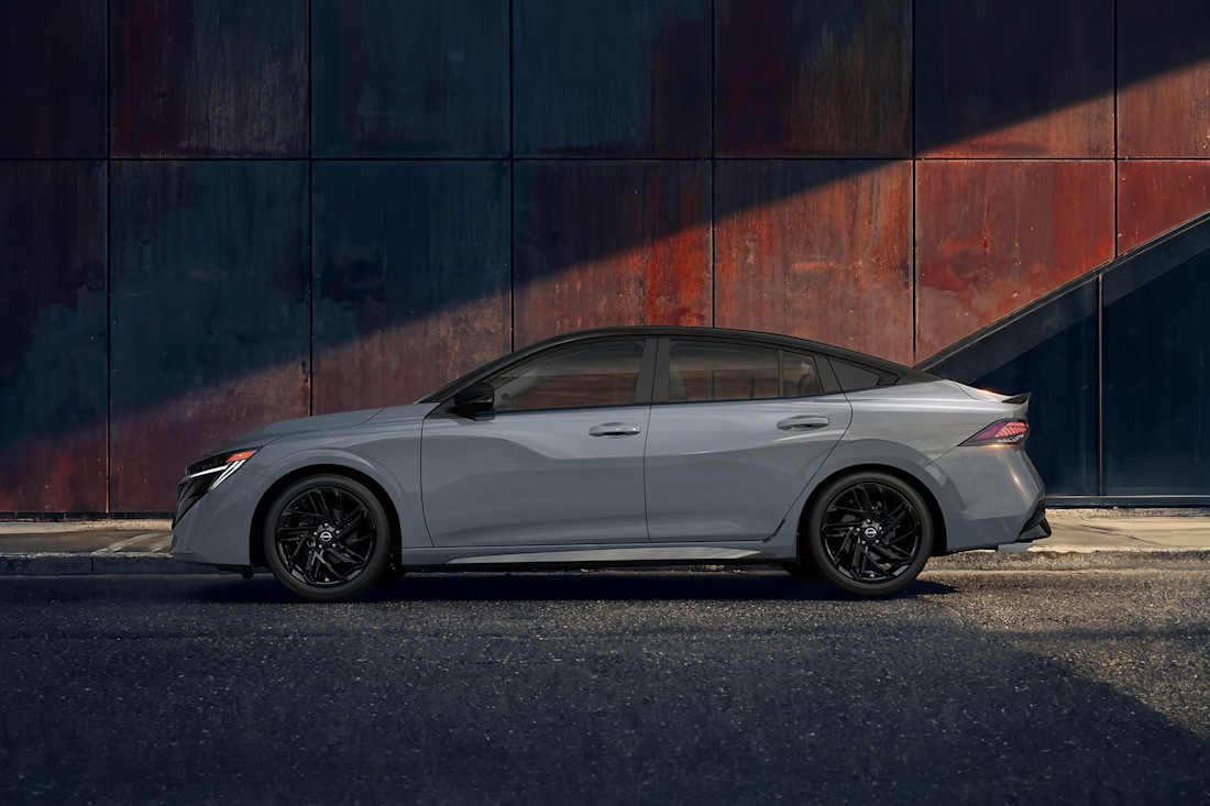2027 Sentra Midnight Edition_2.jpg