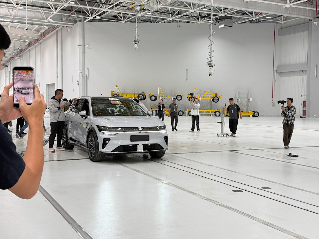 How Geely is Making Cars Safe for Canada - NF - CT - 260514 - 1.jpg